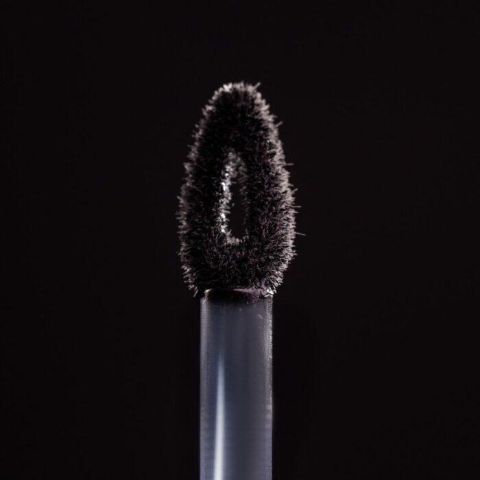 ZOLA x VALENTINA LELYUKH - SILKY MATTE TINT | Tint make-up (05 | BLACK VELVET) - imagine 4